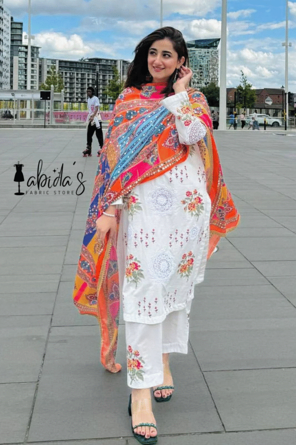 SUMMER COLLECTION 2025 Alhmdulillah 🍂NIMRA mehra 6078🍂 Lawn Hit Codes Stuff: Best Quality LAWN AIRJET 90/70 ✔️ Front Full Embroidered ✔️ Sleeves Heavy Embroidered ✔️ Digital print voil dupatta ✔️ Trouser Emb ✔️ With Catalog & Bag After Wash Guaranteed