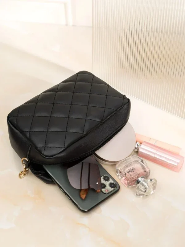 Urban Chic Crossbody Bag - beige & White - Image 5