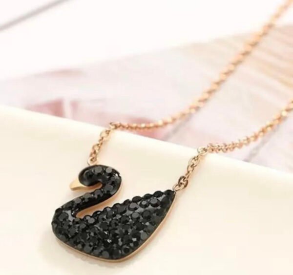 Korean Black Swan Pendant Necklace – Elegant Golden Chain for Girls | Trendy & Stylish Jewelry