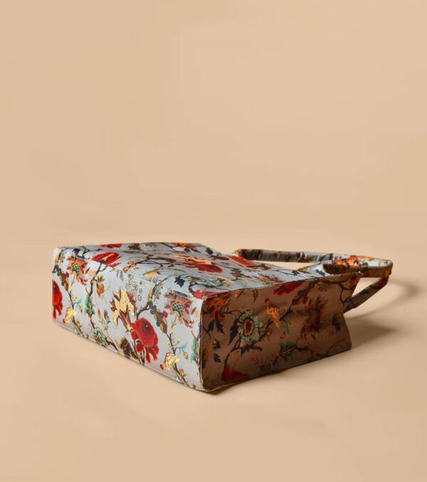 Floral Print Everyday Tote Bag – Stylish & Spacious Carryall for Women and Girls - Image 3