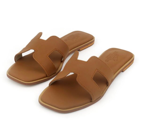 Hermès-Inspired Flat – Simple Brown Elegance for Everyday Chic - Image 4