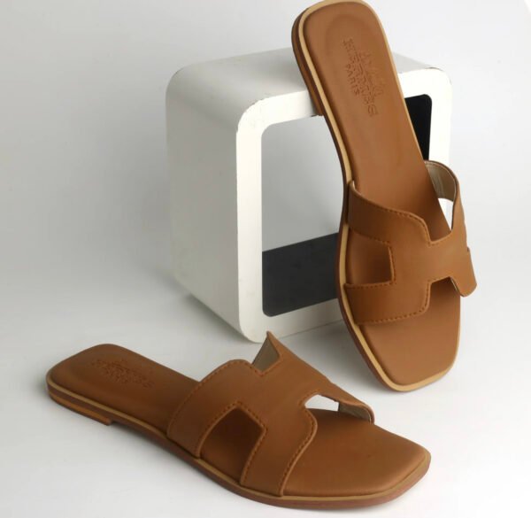 Hermès-Inspired Flat – Simple Brown Elegance for Everyday Chic - Image 2